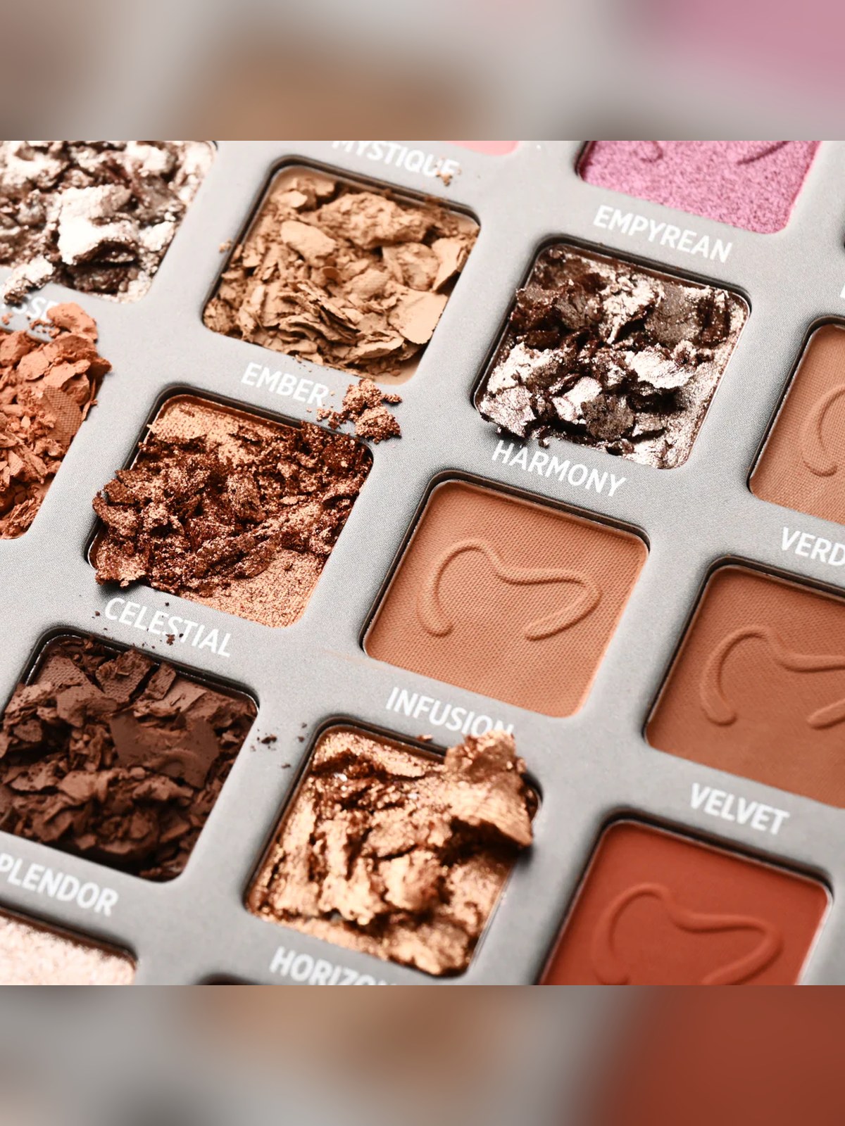 Makezmia Erotica Eyeshadow Palette